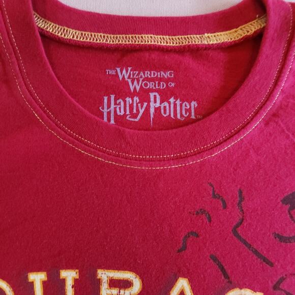 Mens Wizarding World Harry Potter Shirt Adult Size Medium M Red Griffindor House - Picture 5 of 7